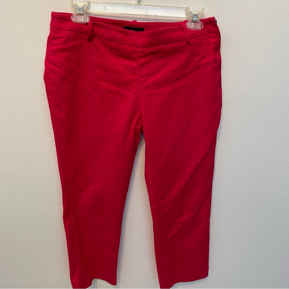 Audrey & Celine Side Zip Casual Red Capris Sz 4